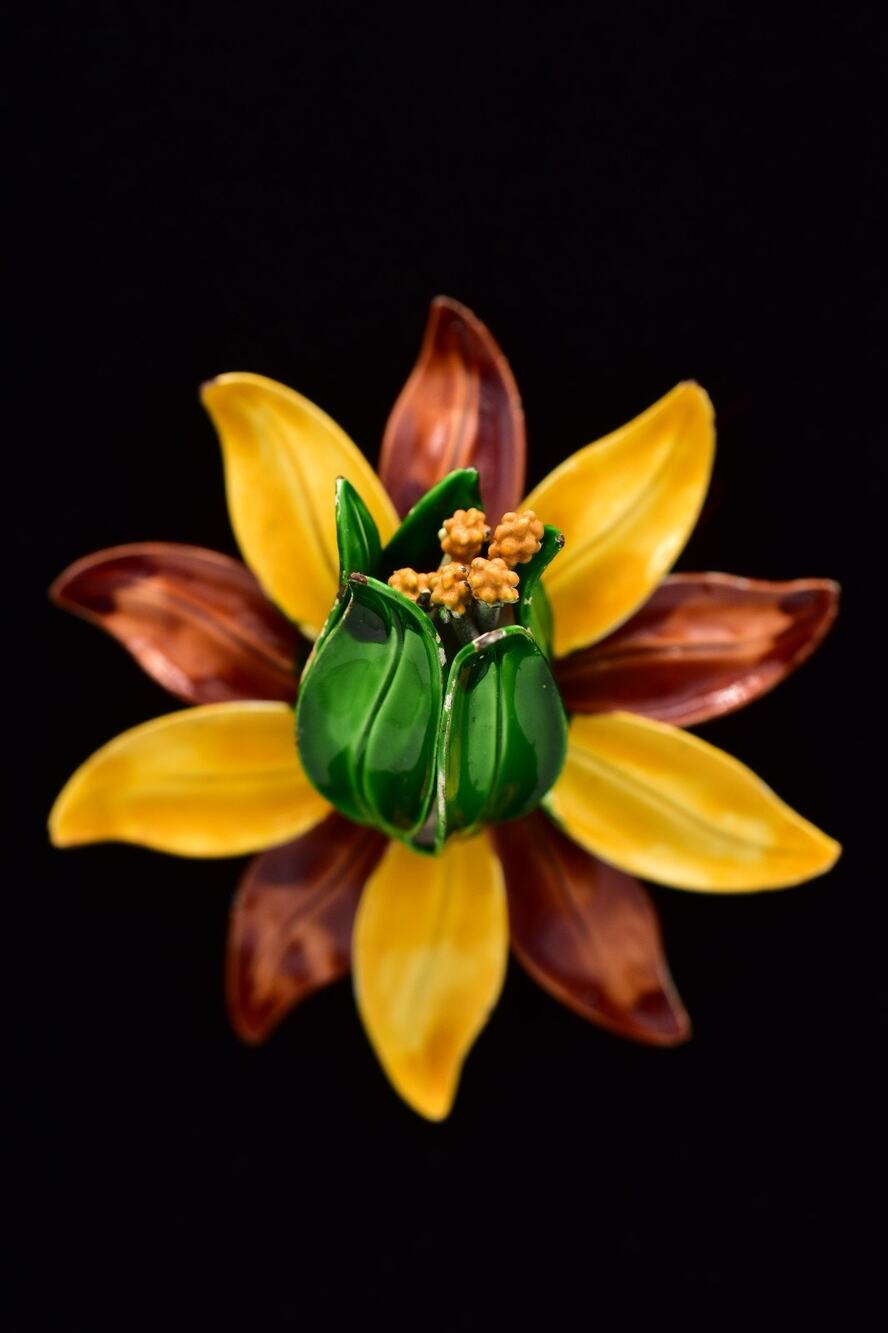 Vintage Flower Pin Brooch Yellow Brown Green Enamel 3D Big Chunky Boho 70s BinAC